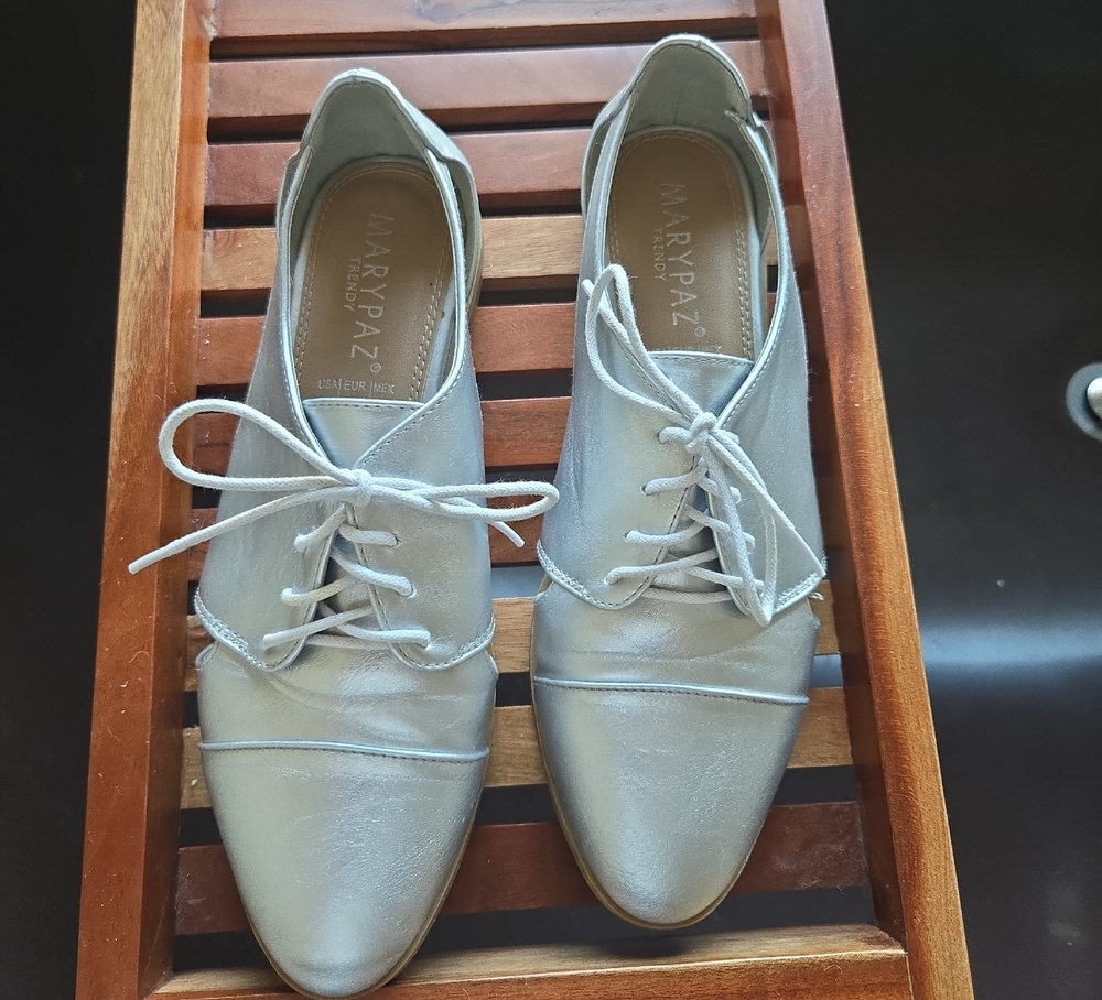 Women's Silver Lace-Up Flats